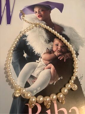 EVAE + Mob Pearl Skull Necklace